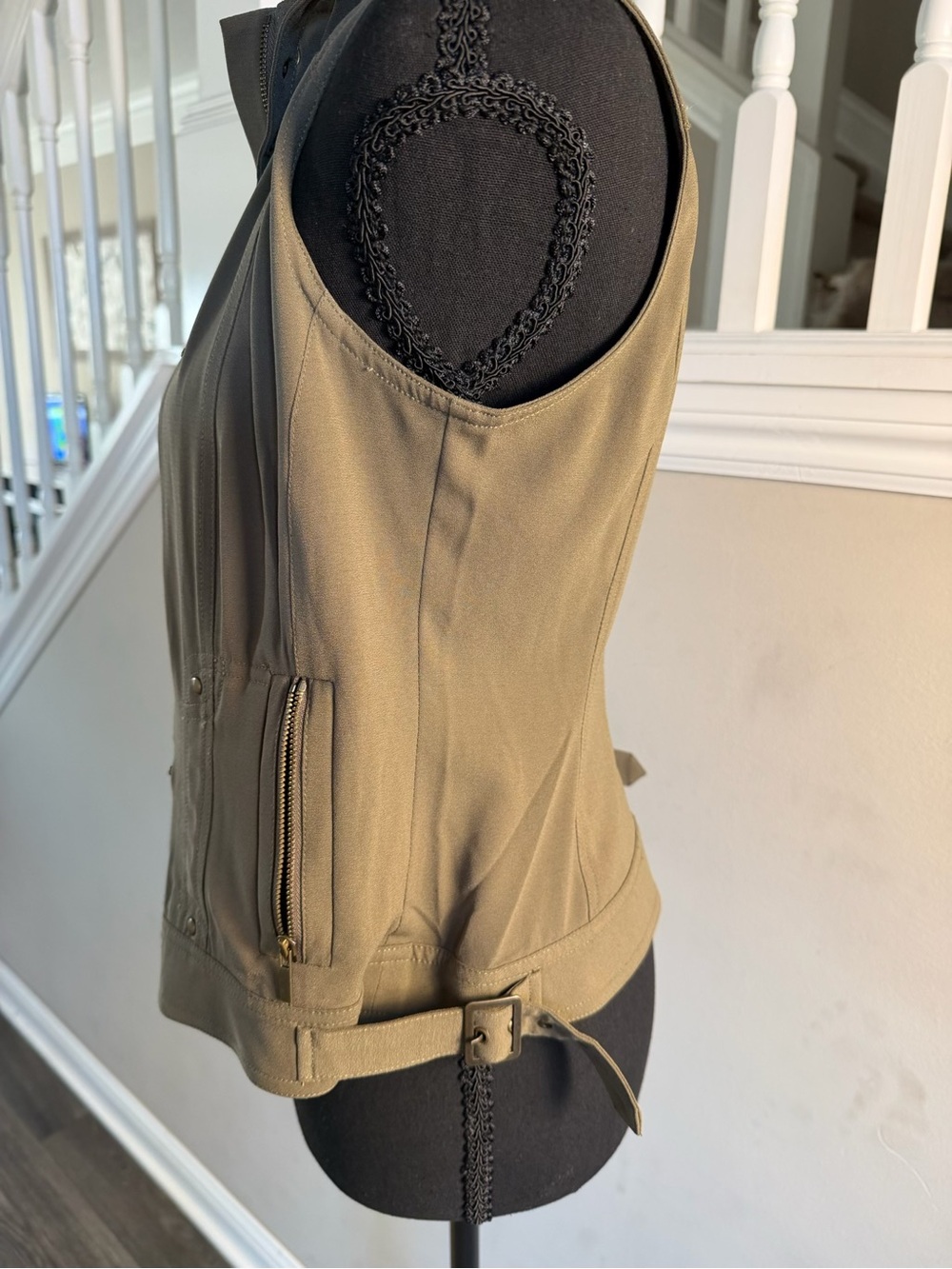 Cache Vest - Picture 4 of 9